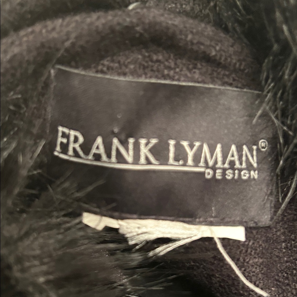 Black Faux Fur Studded Frank Lyman Shawl/cape - Picture 5 of 5